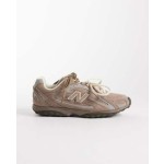 New Balance 204L sneakers in brown